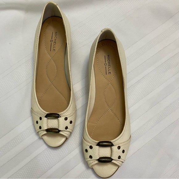 Beige Womens Peeble Grain Leather Peep Toe Wedge Heels - EUC size 8 - Picture 2 of 5